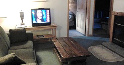 Cozy Cabin Camping Rental for Four near Woodstock, Upstate New York - Big Indian, New York - glamping.directory
