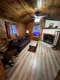 Cozy Cabin Camping Rental for Four near Woodstock, Upstate New York - Big Indian, New York - glamping.directory