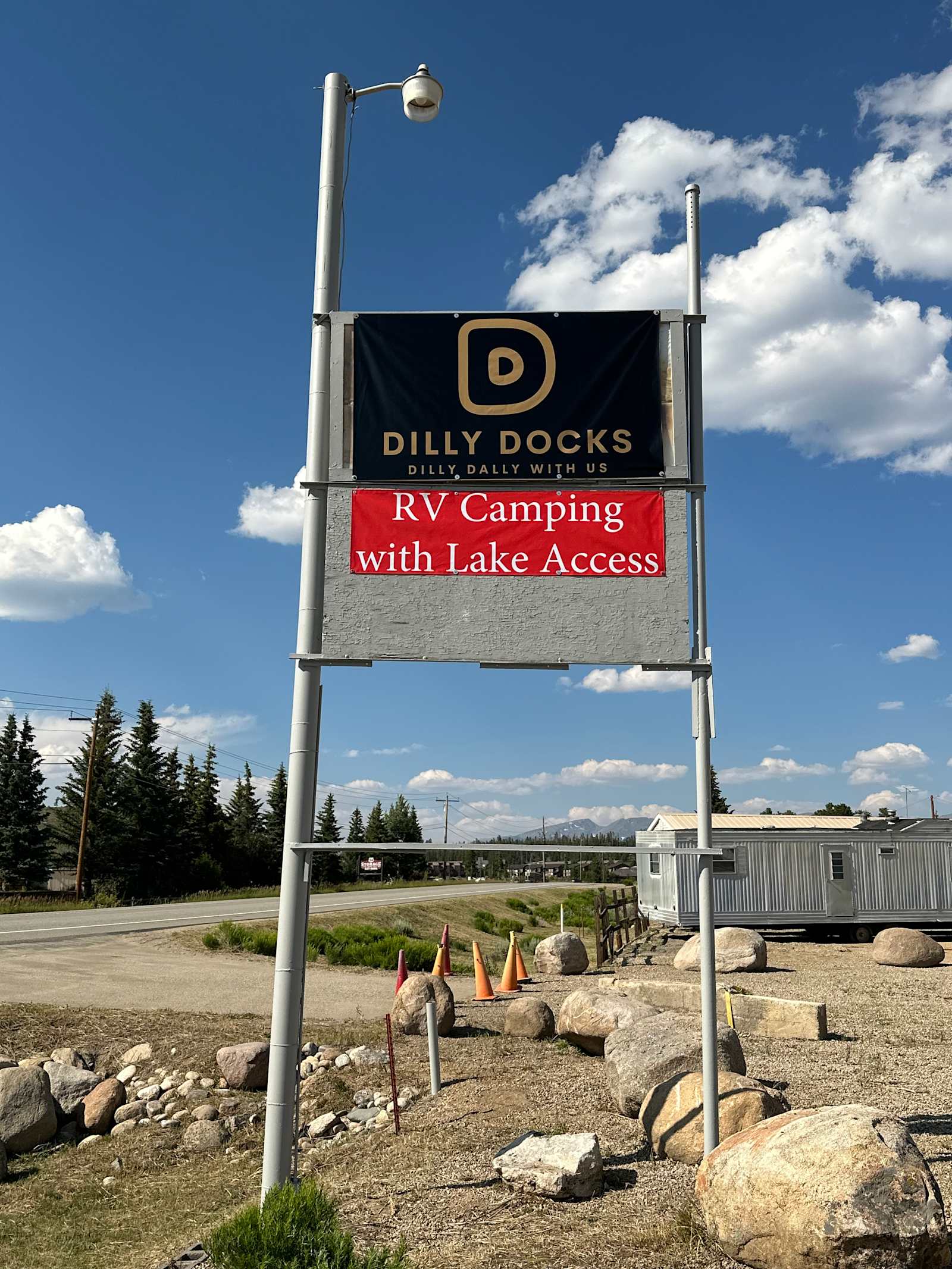 Dillie Docks - Granby, Colorado - glamping.directory