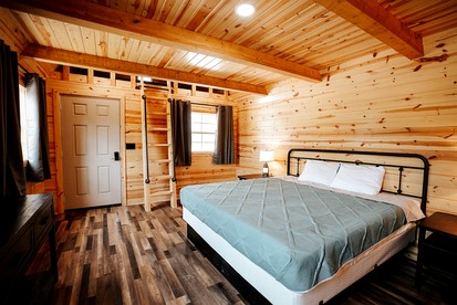 Great Cabin with Comfy Interior in South Dakota - Rapid City, South Dakota - glamping.directory