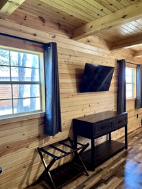 Great Cabin with Comfy Interior in South Dakota - Rapid City, South Dakota - glamping.directory