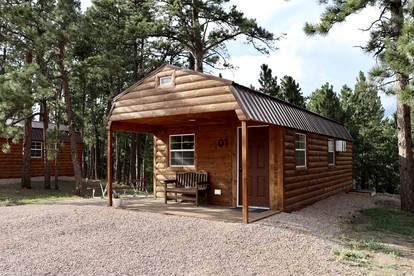 Great Cabin with Comfy Interior in South Dakota - Rapid City, South Dakota - glamping.directory