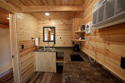 Great Cabin with Comfy Interior in South Dakota - Rapid City, South Dakota - glamping.directory
