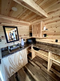 Great Cabin with Comfy Interior in South Dakota - Rapid City, South Dakota - glamping.directory
