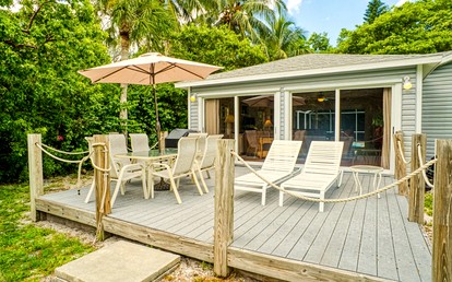 Waterfront Cottage with Pool Great for Families in Florida - Captiva, Florida - glamping.directory