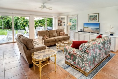 Waterfront Cottage with Pool Great for Families in Florida - Captiva, Florida - glamping.directory