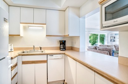 Waterfront Cottage with Pool Great for Families in Florida - Captiva, Florida - glamping.directory
