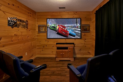 Romantic Gatlinburg Accommodation for a Getaway in Tennessee - Gatlinburg, Tennessee - glamping.directory