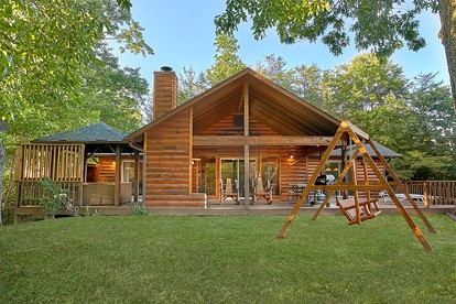Romantic Gatlinburg Accommodation for a Getaway in Tennessee - glamping.directory