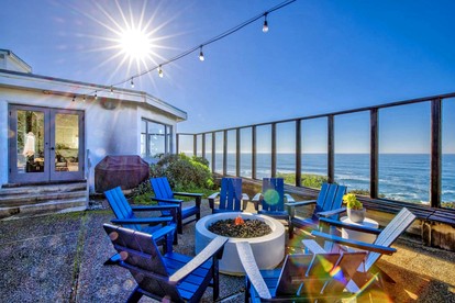 Gorgeous Oceanfront Vacation Rental with Breathtaking Views, Minutes from Half Moon Bay and San Francisco - Montara, California - glamping.directory