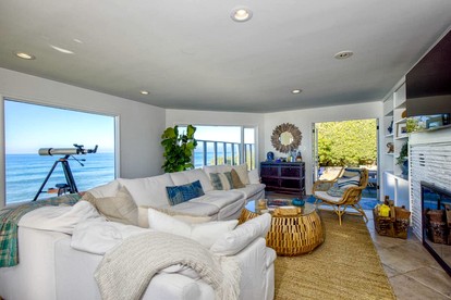 Gorgeous Oceanfront Vacation Rental with Breathtaking Views, Minutes from Half Moon Bay and San Francisco - Montara, California - glamping.directory