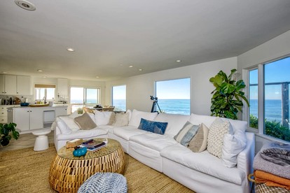Gorgeous Oceanfront Vacation Rental with Breathtaking Views, Minutes from Half Moon Bay and San Francisco - Montara, California - glamping.directory