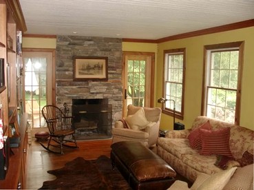 Secluded Cottage Rental with a Heated Pool in Red Hook for Family Getaways in New York State - Red Hook, New York - glamping.directory