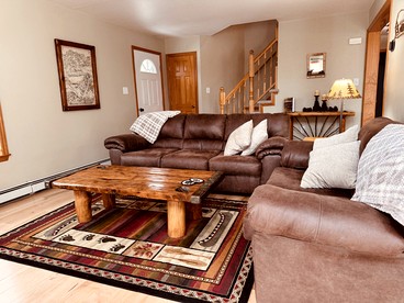 Cozy and Charming Cabin Nestled in the Hollywood Hills of Old Forge, Webb, NY - Webb, New York - glamping.directory