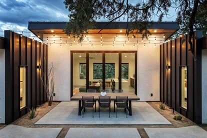 Beautiful Tiny House with Games and Hot-tub in Yucca Valley, California - Yucca Valley, California - glamping.directory
