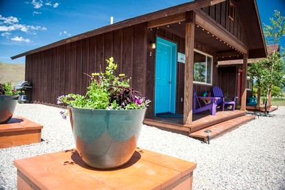 Cozy Tiny Cabin with Breathtaking Emigrant Peak Views for an Amazing Escape in Montana - glamping.directory