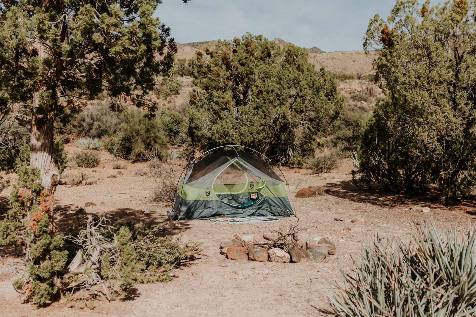 Slow me Down Ranch - Hackberry, Arizona - glamping.directory