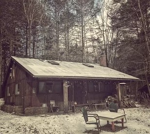 Rustic Cabin Retreat on the Ten Mile River in Narrowsburg, New York - Narrowsburg, New York - glamping.directory