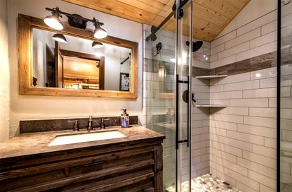 Cozy Historic Log Cabin with Fire Pit and Private Backyard on the Edge of the Kaibab National Forest in Parks, Arizona - Parks, Arizona - glamping.directory