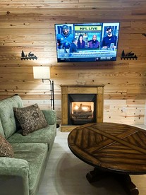 Incredible ADA-Compliant Cabin for a Relaxing Getaway in Newland, North Carolina - Newland, North Carolina - glamping.directory