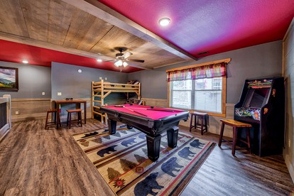 Mountain Magic - Glamping in the Great Smokies in this Lovely Cabin Rental in Gatlinburg - Gatlinburg, Tennessee - glamping.directory