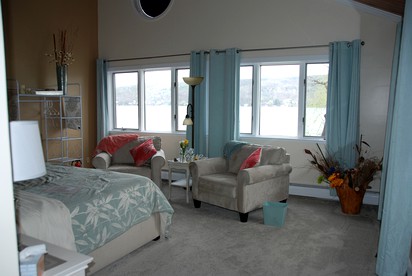 Romantic Getaway for Two in the Finger Lakes Region of New York - Penn Yan, New York - glamping.directory