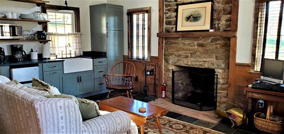 Historic Cabin near Luray Caverns Perfect for a Family Vacation in Virginia - Sperryville, Virginia - glamping.directory