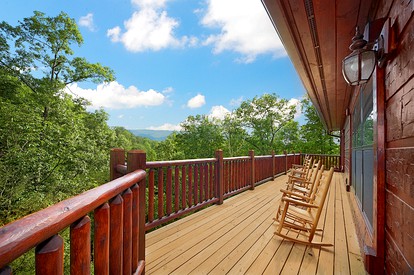 Cozy Family Cabin Rental with a Hot Tub in the Vacation Town of Gatlinburg, TN - Gatlinburg, Tennessee - glamping.directory