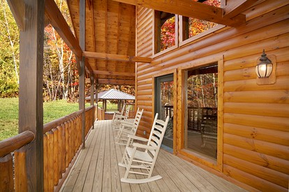 Cozy Family Cabin Rental with a Hot Tub in the Vacation Town of Gatlinburg, TN - Gatlinburg, Tennessee - glamping.directory