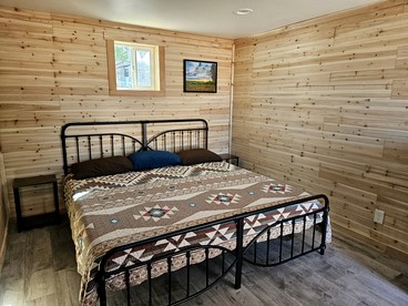 Cozy Cabin for Two in Escalante, Utah - Perfect for a Romantic Mountain Getaway - Escalante, Utah - glamping.directory