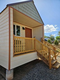 Cozy Cabin for Two in Escalante, Utah - Perfect for a Romantic Mountain Getaway - Escalante, Utah - glamping.directory