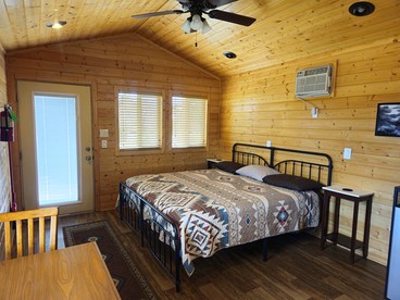 Cozy Cabin for Two in Escalante, Utah - Perfect for a Romantic Mountain Getaway - Escalante, Utah - glamping.directory