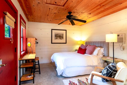 Secluded Johnson City Cabin Rental for Glamping near Austin - Johnson City, Texas - glamping.directory