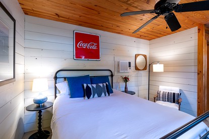 Secluded Johnson City Cabin Rental for Glamping near Austin - Johnson City, Texas - glamping.directory