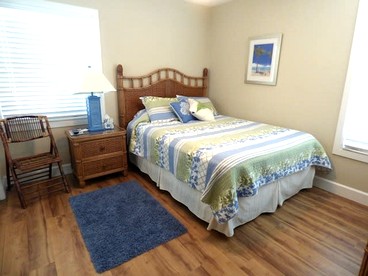 Spacious Waterside Cottage with Private Dock with Easy Access to Placida Bay and the Gulf of Mexico on Little Gasparilla Island, Florida - Placida, Florida - glamping.directory