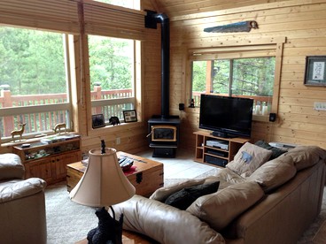 Secluded Family Cabin with a Hot Tub in the Rocky Mountains near Denver, Colorado - Alma, Colorado - glamping.directory