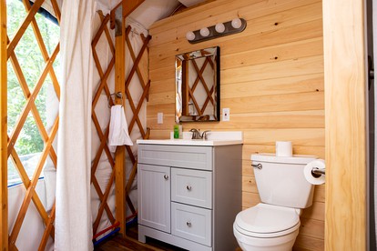 Bluebird yurt - Stockton Spring, Maine - glamping.directory