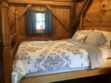 Two-Person Retreat on Horse Farm in Lee, New Hampshire - Lee, New Hampshire - glamping.directory