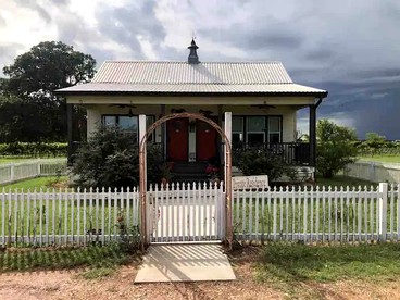 Idyllic Cottage on a Working Farm Perfect for Weekend Getaways in Texas - glamping.directory