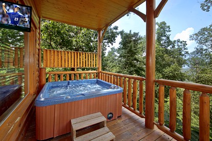 Lovely Smoky Mountains Cabin with a Hot Tub - Sevierville, Tennessee - glamping.directory