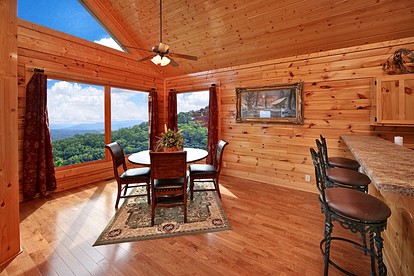Lovely Smoky Mountains Cabin with a Hot Tub - Sevierville, Tennessee - glamping.directory
