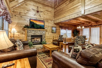 Relaxing Cozy Cabin with Jacuzzi and Pool Table in Tennessee - Pigeon Forge, Tennessee - glamping.directory