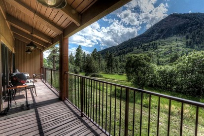 Stunning Luxury Cabin with Fitness Center near the Animas River in Durango, Colorado - Durango, Colorado - glamping.directory