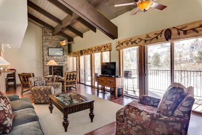 Stunning Luxury Cabin with Fitness Center near the Animas River in Durango, Colorado - Durango, Colorado - glamping.directory