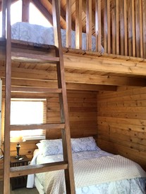 Pet Friendly Log Cabin, Perfect for an Adventure in Kentucky's Lake Country - Columbia, Kentucky - glamping.directory