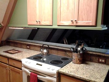 Modern A-Frame Cabin with a Hot Tub near Millwood Lake, Arkansas - Ashdown, Arkansas - glamping.directory
