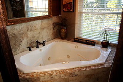 Historic Schoolhouse Vacation Rental for Weekend Getaway in Azle, Texas - Azle, Texas - glamping.directory