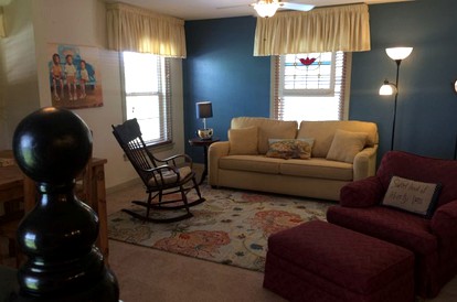 Historic Schoolhouse Vacation Rental for Weekend Getaway in Azle, Texas - Azle, Texas - glamping.directory