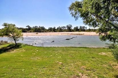 Amazing Glamping Vacations in this Riverside Cottage in Llano, Texas - Llano, Texas - glamping.directory