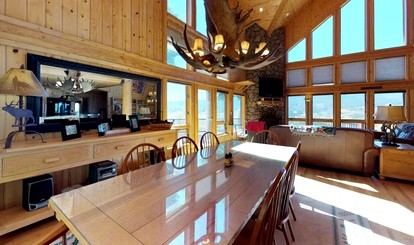 Spacious Cabin BBQ, Ping Pong Table and Deck in Silverthorne, Colorado - Silverthorne, Colorado - glamping.directory
